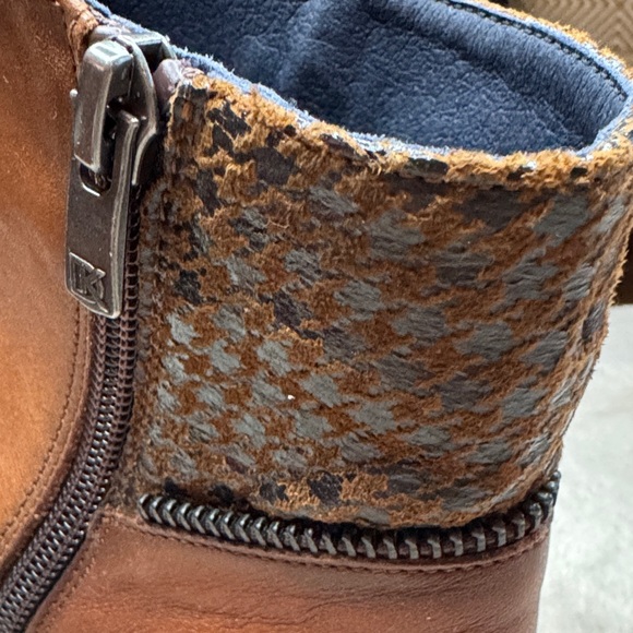 NWT Dorking Elegant Brown Leather Ankle Boots sz 37 (6.5) - Picture 8 of 9